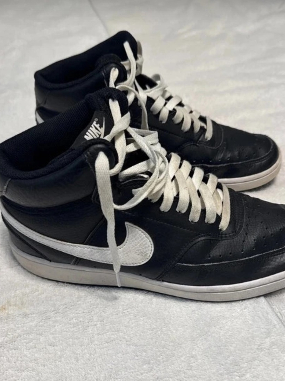 Nike Men’s Black and White Mid-Top Sneakers Night Court Vision